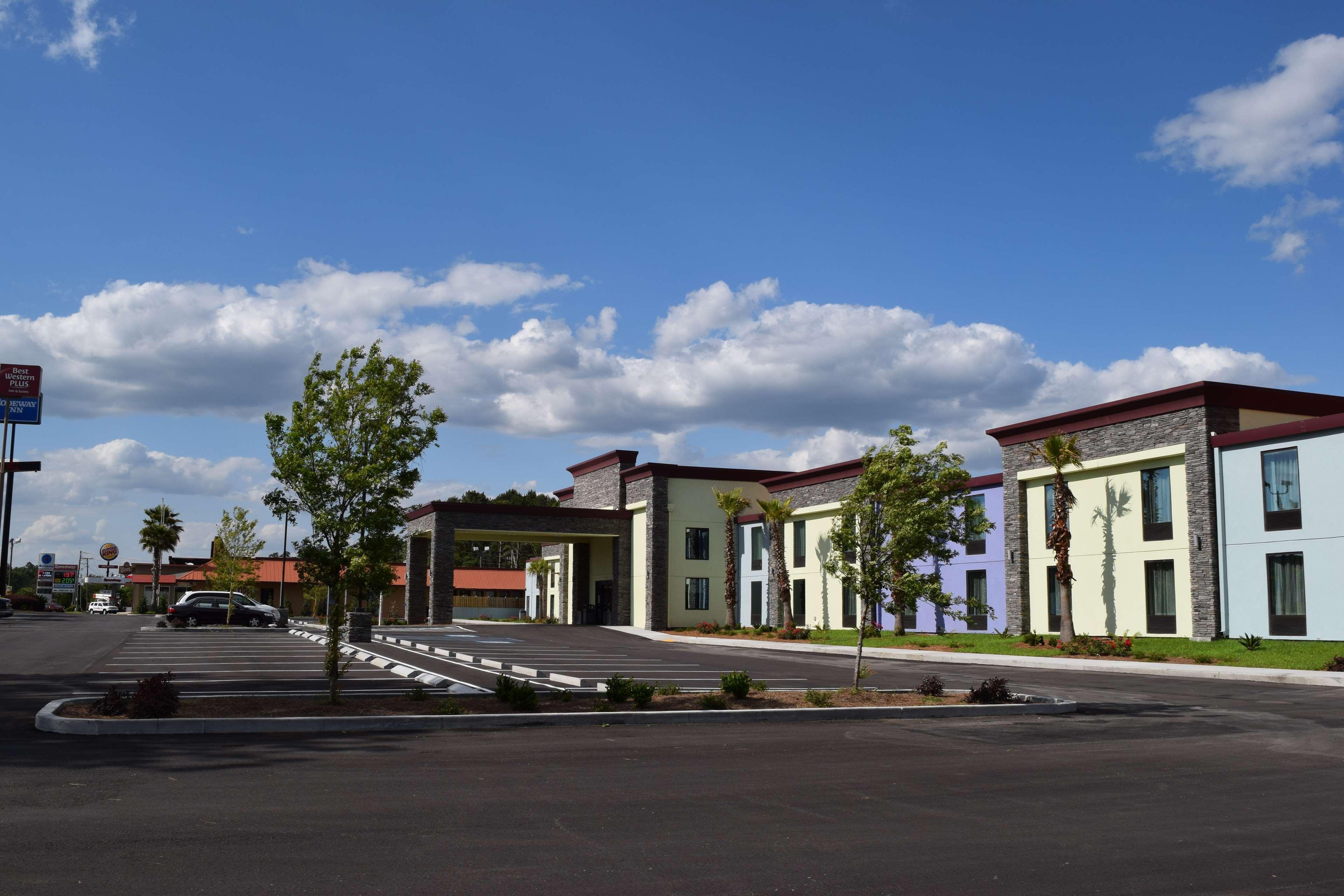 Best Western Plus Hardeeville Inn & Suites Exterior photo