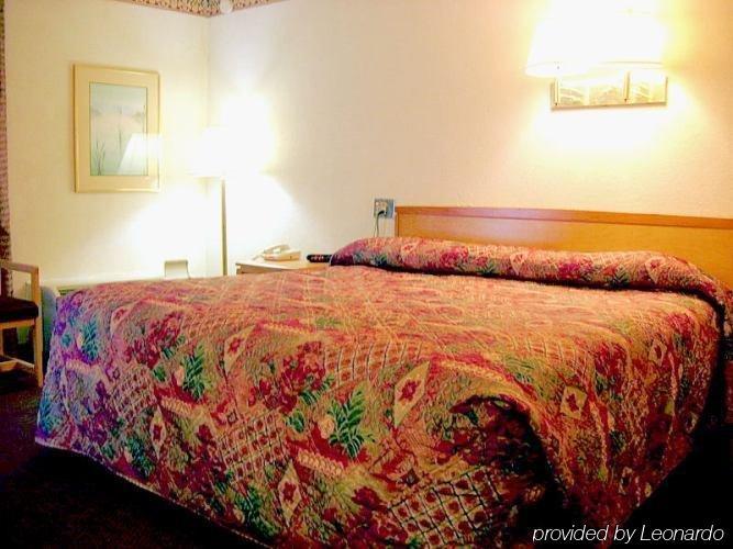 Best Western Plus Hardeeville Inn & Suites Room photo
